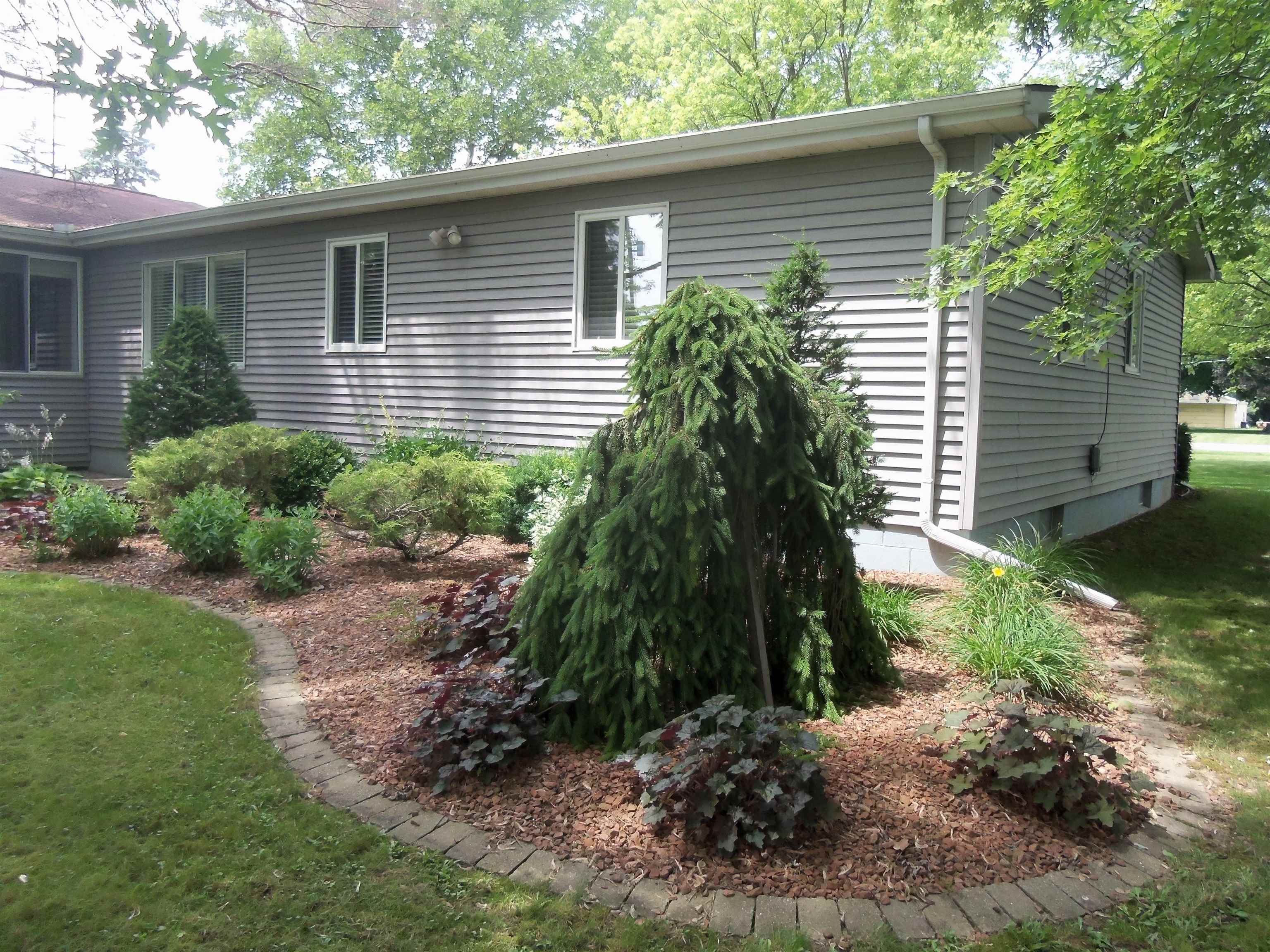 5310 East Carpenter Road Flint, MI 48506 - Photo 68 of 70 50117534-67.JPG