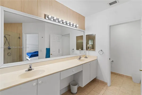 $5,300 | 21396 Marina Cove Circle, Unit 17J, Aventura, FL 33180