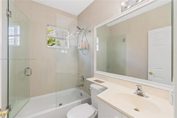 $5,300 | 21396 Marina Cove Circle, Unit 17J, Aventura, FL 33180