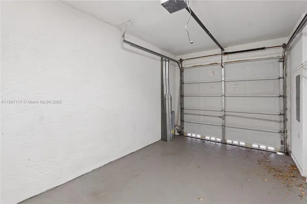 $5,300 | 21396 Marina Cove Circle, Unit 17J, Aventura, FL 33180