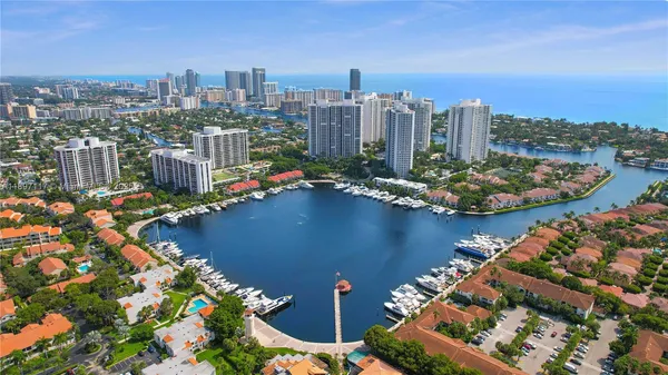 $5,300 | 21396 Marina Cove Circle, Unit 17J, Aventura, FL 33180