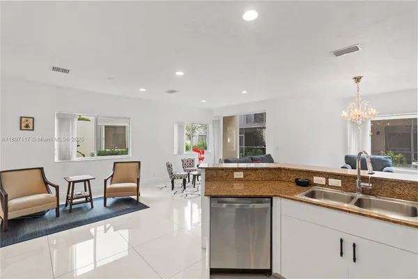 $5,300 | 21396 Marina Cove Circle, Unit 17J, Aventura, FL 33180