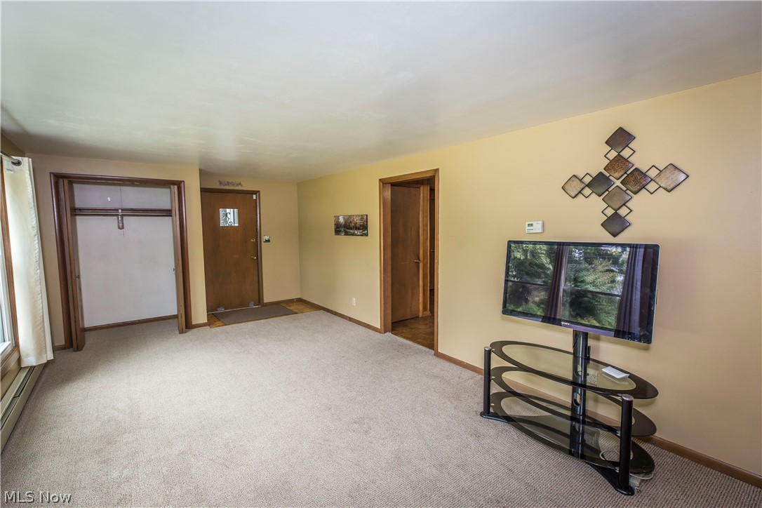 2884 Mayfair Road Akron, OH 44312 - Photo 7 of 34