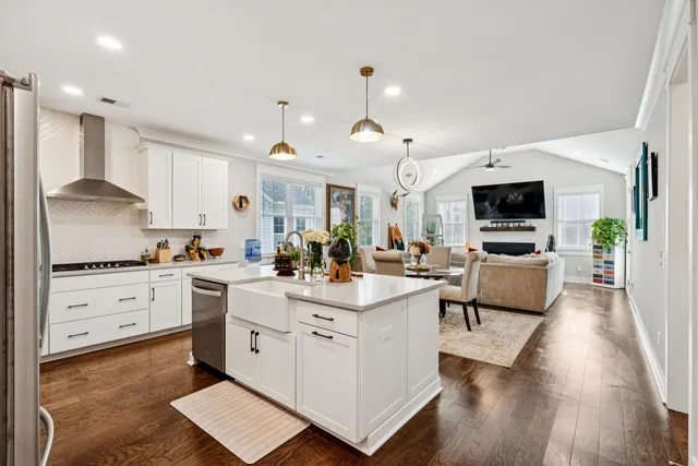 $900,000 | 7212 Mossy Creek Lane, Hanahan, SC 29410