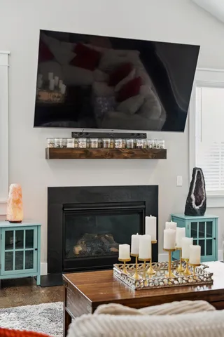 $900,000 | 7212 Mossy Creek Lane, Hanahan, SC 29410