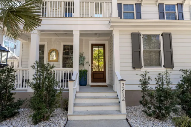 $900,000 | 7212 Mossy Creek Lane, Hanahan, SC 29410