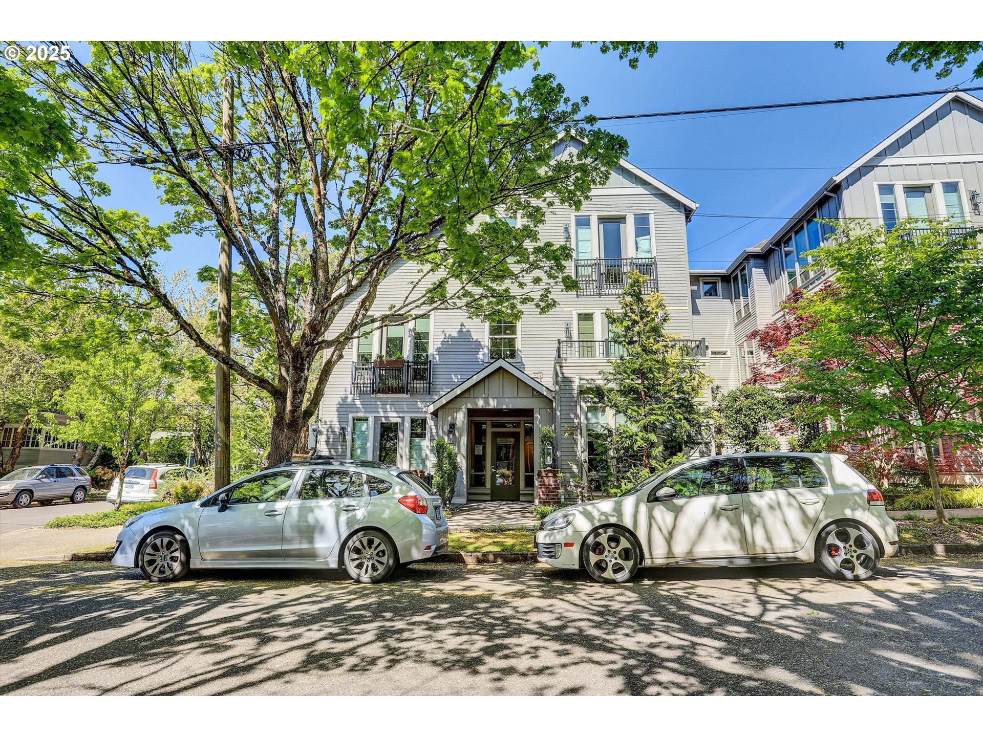 Undisclosed Address Portland, OR 97214 - Photo 2 of 25