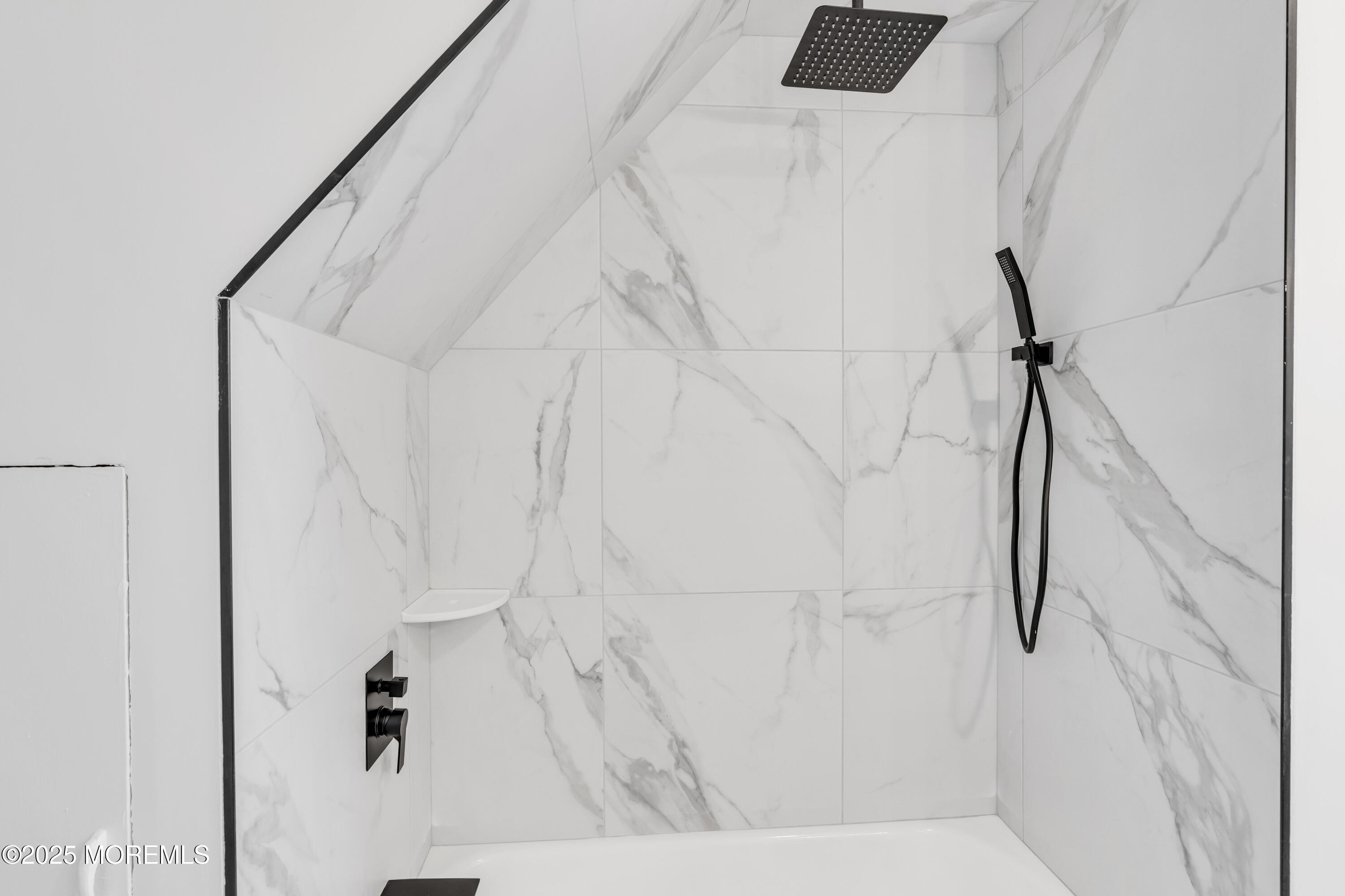 298 Liberty Street Long Branch, NJ 07740 - Photo 9 of 25 016_dsc07636_322