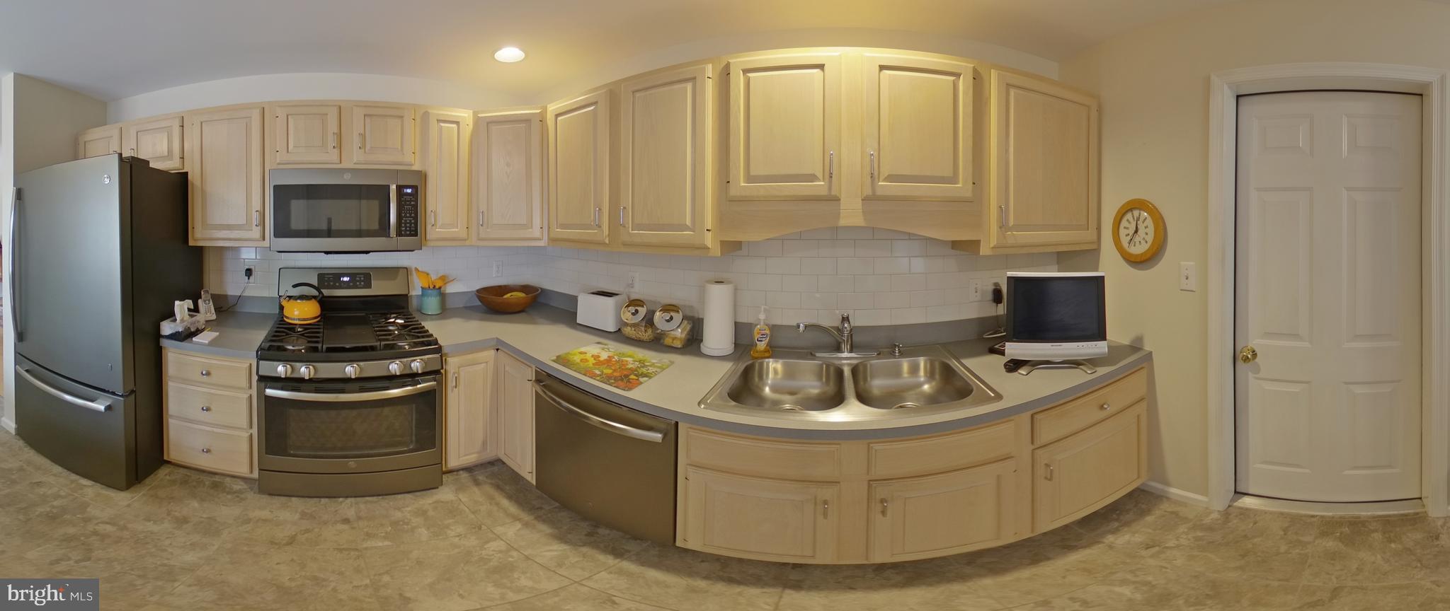10 Cardiff Court Lititz, PA 17543 - Photo 13 of 38
