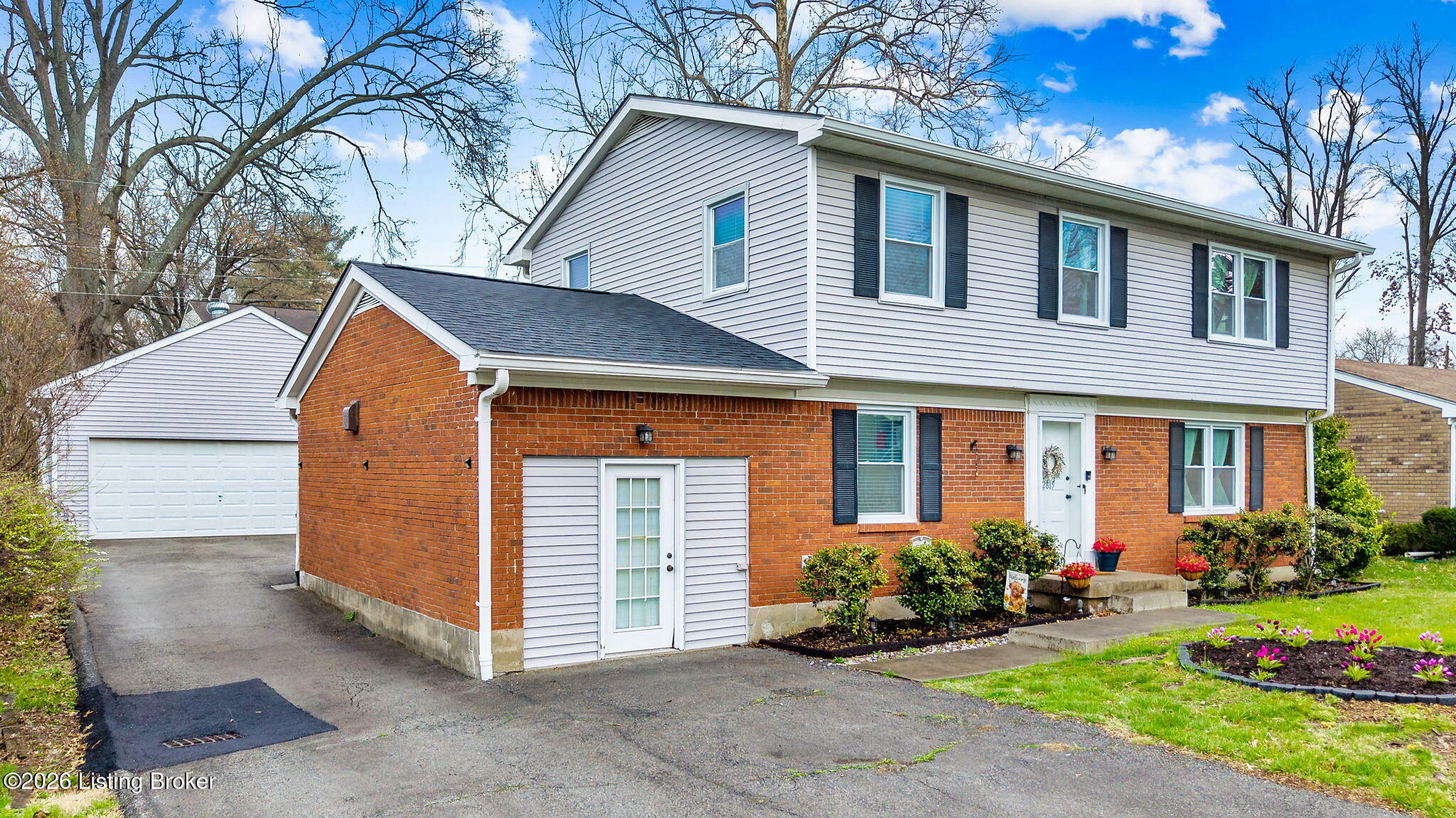 2815 Goose Creek Road Louisville, KY 40242 - Photo 1 of 51 2-web-or-mls-DJI_20260311093347_0684_D-E