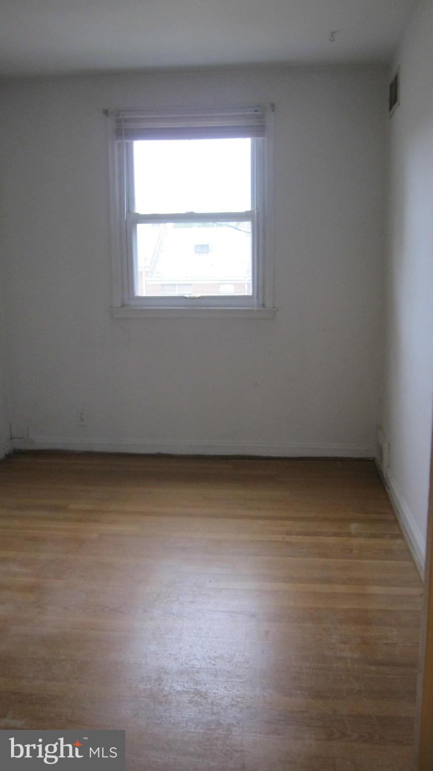 1710 Heathfield Road Baltimore, MD 21239 - Photo 11 of 28 Bedroom