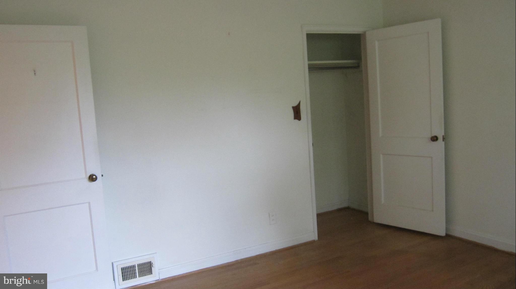 1710 Heathfield Road Baltimore, MD 21239 - Photo 13 of 28 Bedroom (Master)