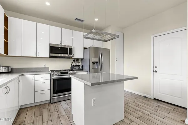 $4,250 | 14412 Harvest Moon Drive, Sylmar, CA 91342