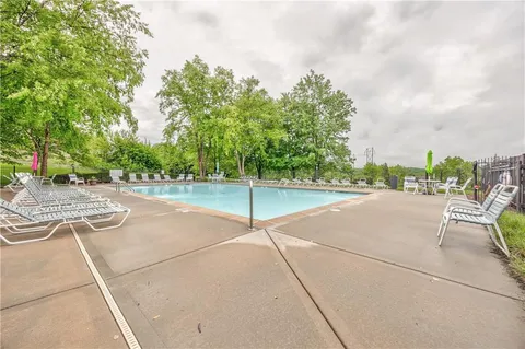 $355,000 | 16164 Linden Street, Overland Park, KS 66085