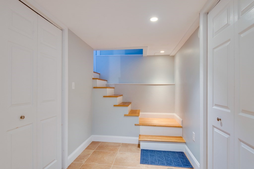 15 Brier Road Boston, MA 02132 - Photo 22 of 32 a view of entryway
