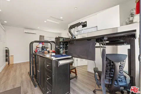$1,675,000 | 2522 South Bundy Drive, Los Angeles, CA 90064