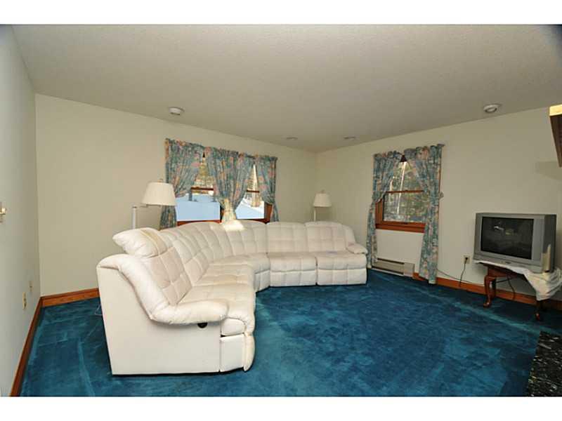 502 Green Lake Road Dedham, ME 04429 - Photo 10 of 31 Living Room.