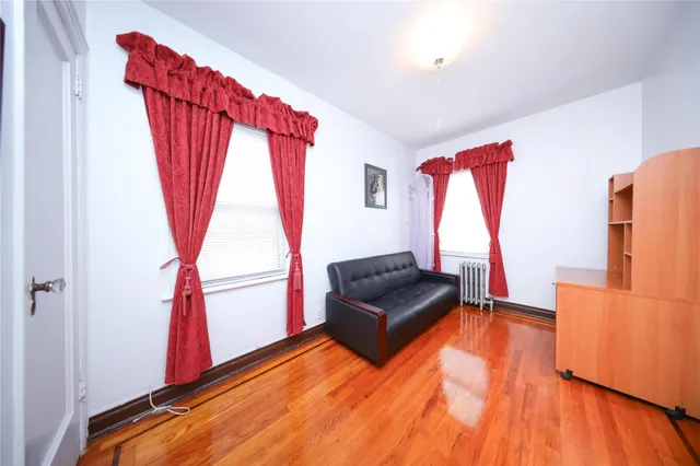 $828,000 | 95-15 243rd Street, Floral Park, NY 11001