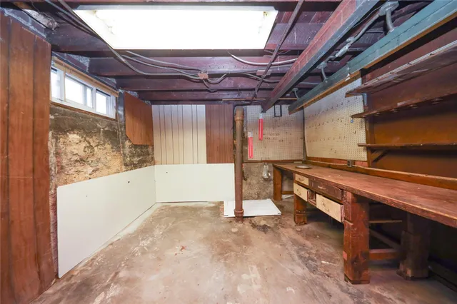 $828,000 | 95-15 243rd Street, Floral Park, NY 11001