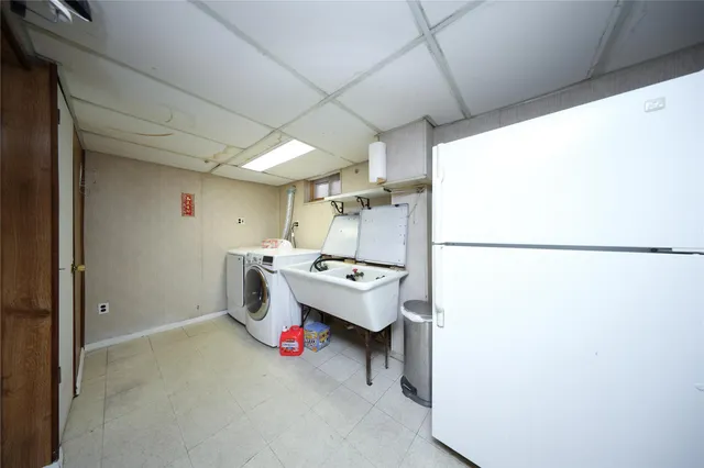 $828,000 | 95-15 243rd Street, Floral Park, NY 11001