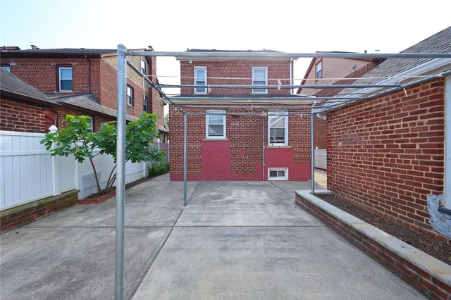 $828,000 | 95-15 243rd Street, Floral Park, NY 11001