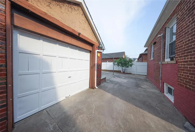 $828,000 | 95-15 243rd Street, Floral Park, NY 11001