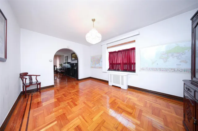 $828,000 | 95-15 243rd Street, Floral Park, NY 11001