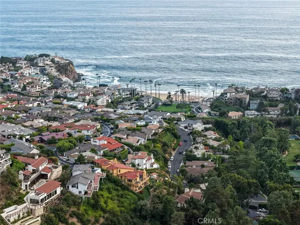 $25,000 | 343 Emerald Bay, Laguna Beach, CA 92651