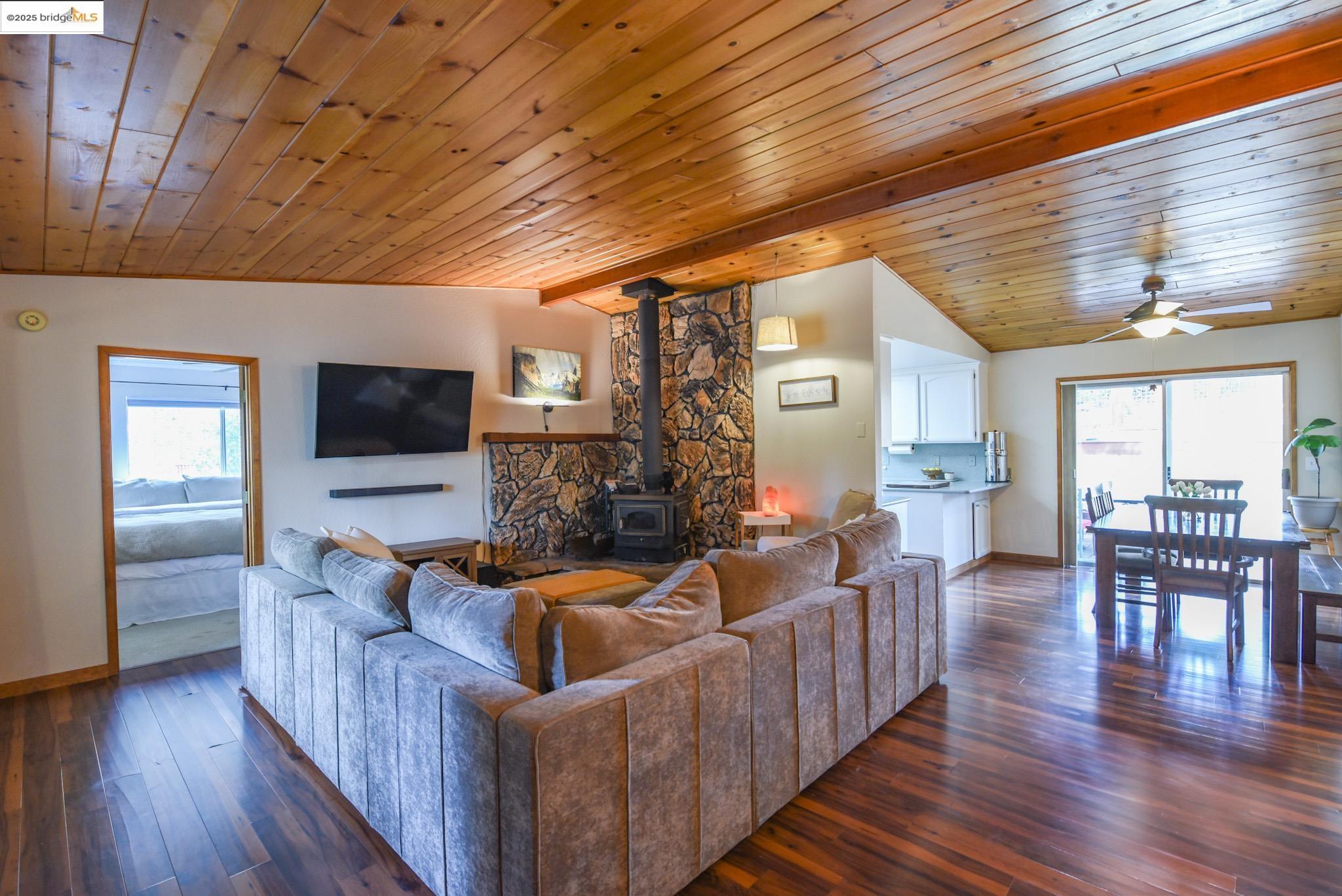 22576 Confidence Road Twain Harte, CA 95383 - Photo 12 of 53