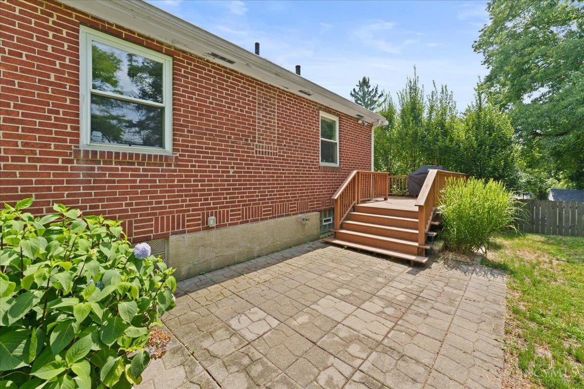 2304 East Galbraith Road Reading, OH 45237 - Photo 28 of 36