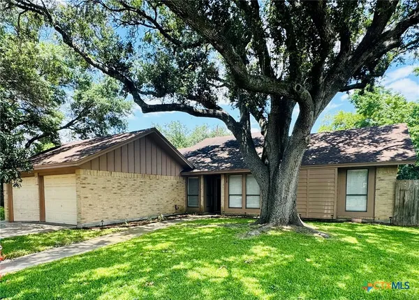 $2,200 | 218 Navajo Drive, Victoria, TX 77904