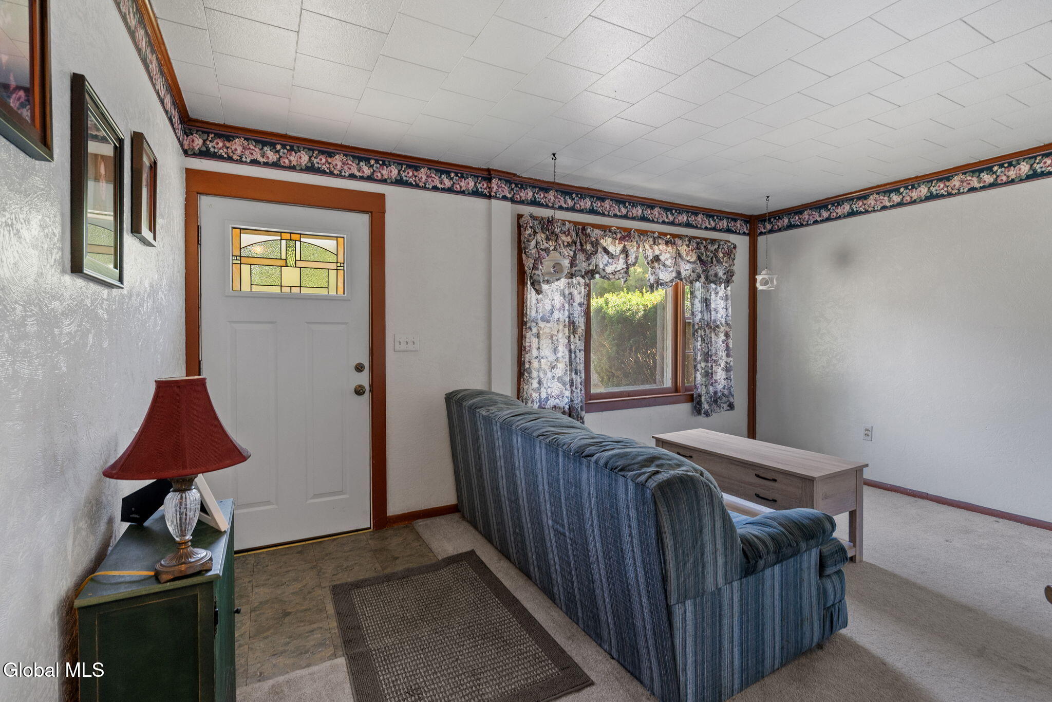 24-web-or-mls-12-victor-rd