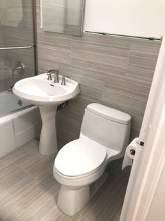 2909 North Sheridan Road, Unit 704 Chicago, IL 60657 - Photo 17 of 26