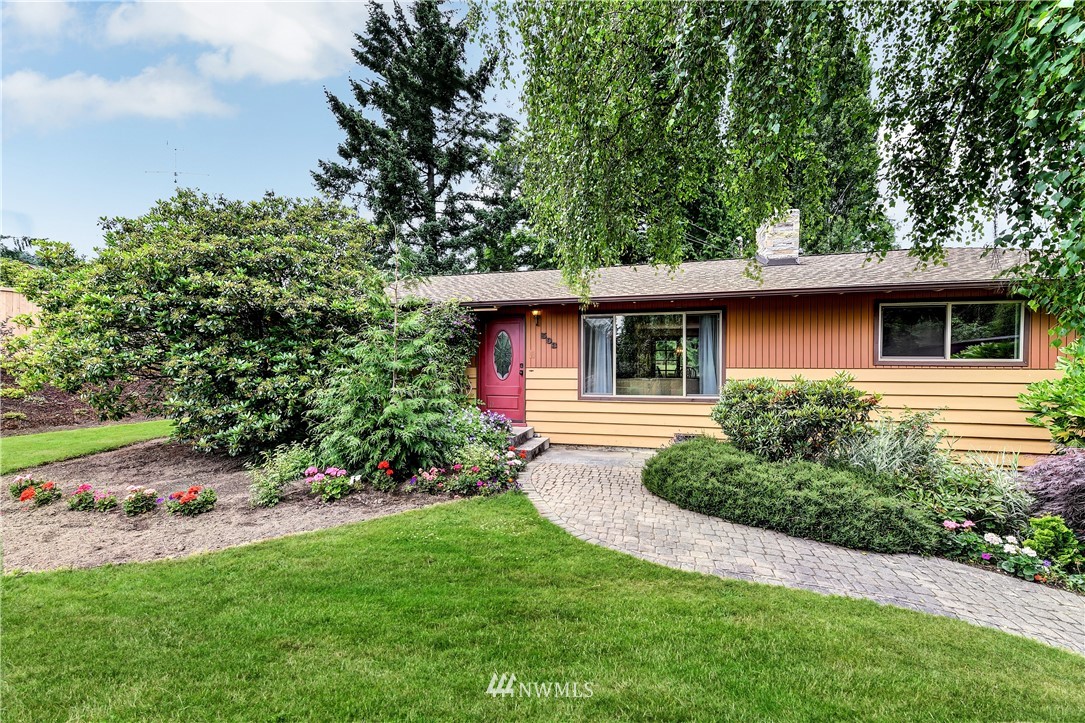503 240th Street Southeast Bothell, WA 98021 - Photo 4 of 33