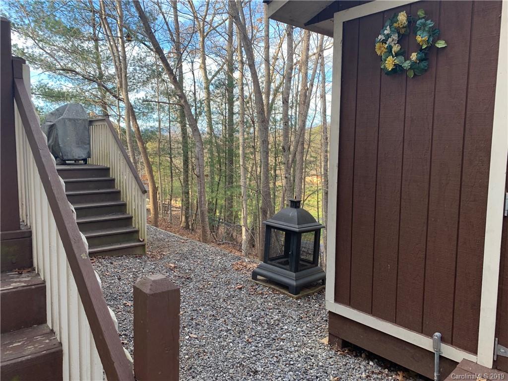 141 Echo Ridge Road Whittier, NC 28789 - Photo 6 of 30 Gallery Image 6