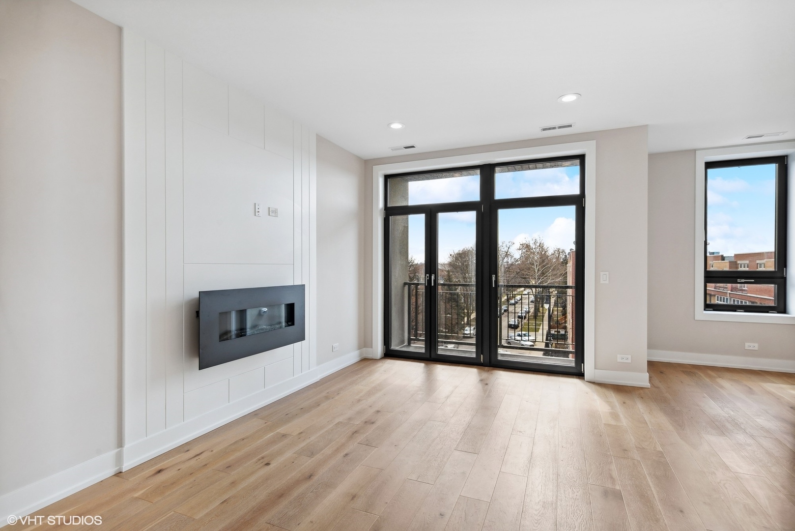 3332 West Irving Park Road, Unit 3 Chicago, IL 60618 - Photo 2 of 18