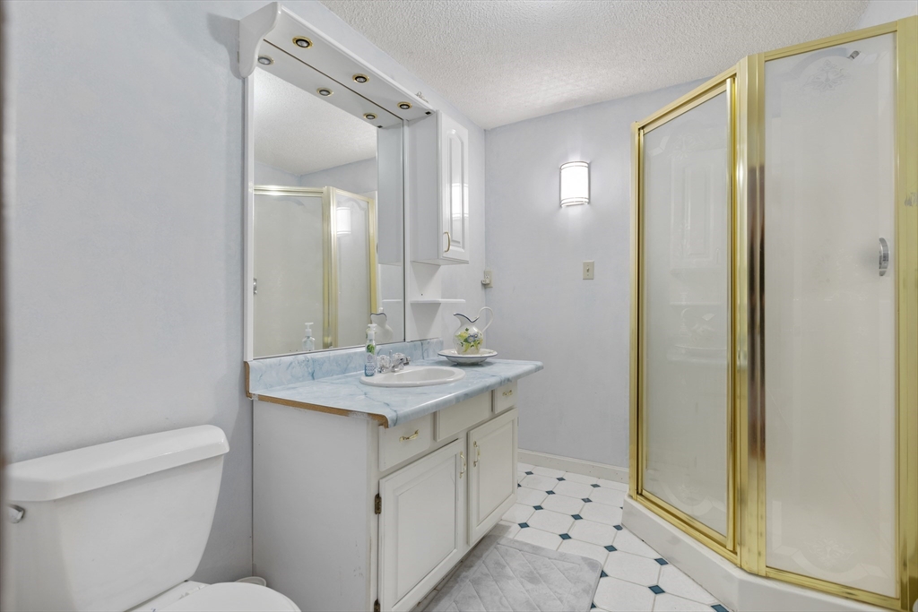 706 Lawton Street Fall River, MA 02721 - Photo 33 of 42