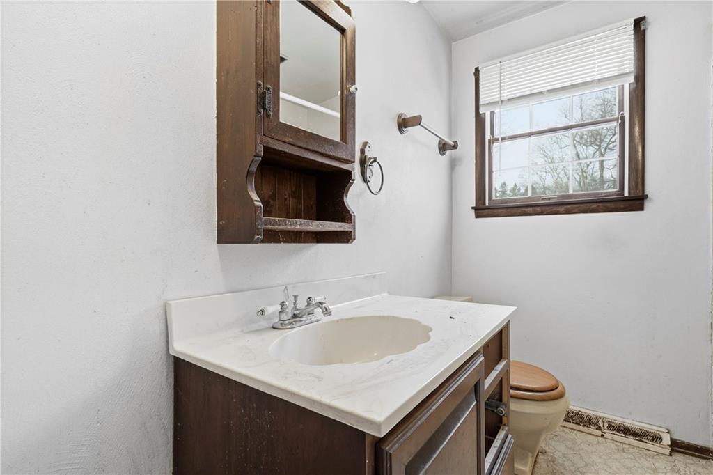 120 Grandview Drive Freeport, PA 16229 - Photo 28 of 40 a bathroom with a sink and a toilet