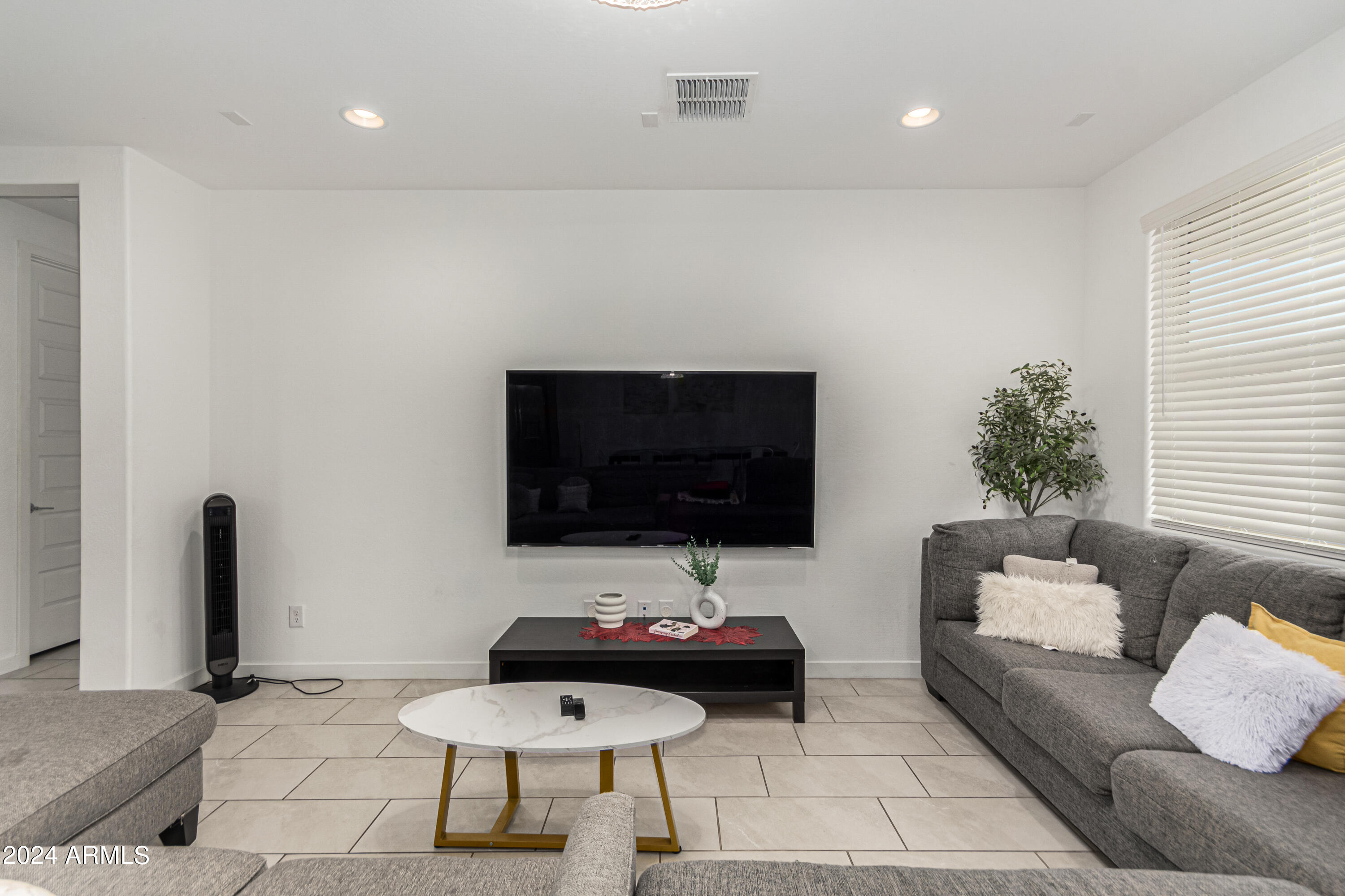 2615 West Pecan Road Phoenix, AZ 85041 - Photo 5 of 35 08-Pecan