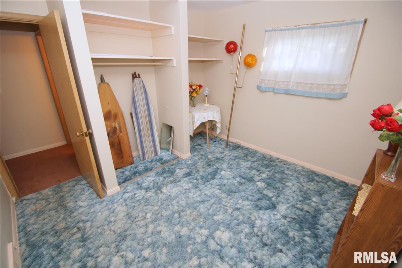 2874 Northhaven Road Davenport, IA 52804 - Photo 12 of 18 Gallery Image 12