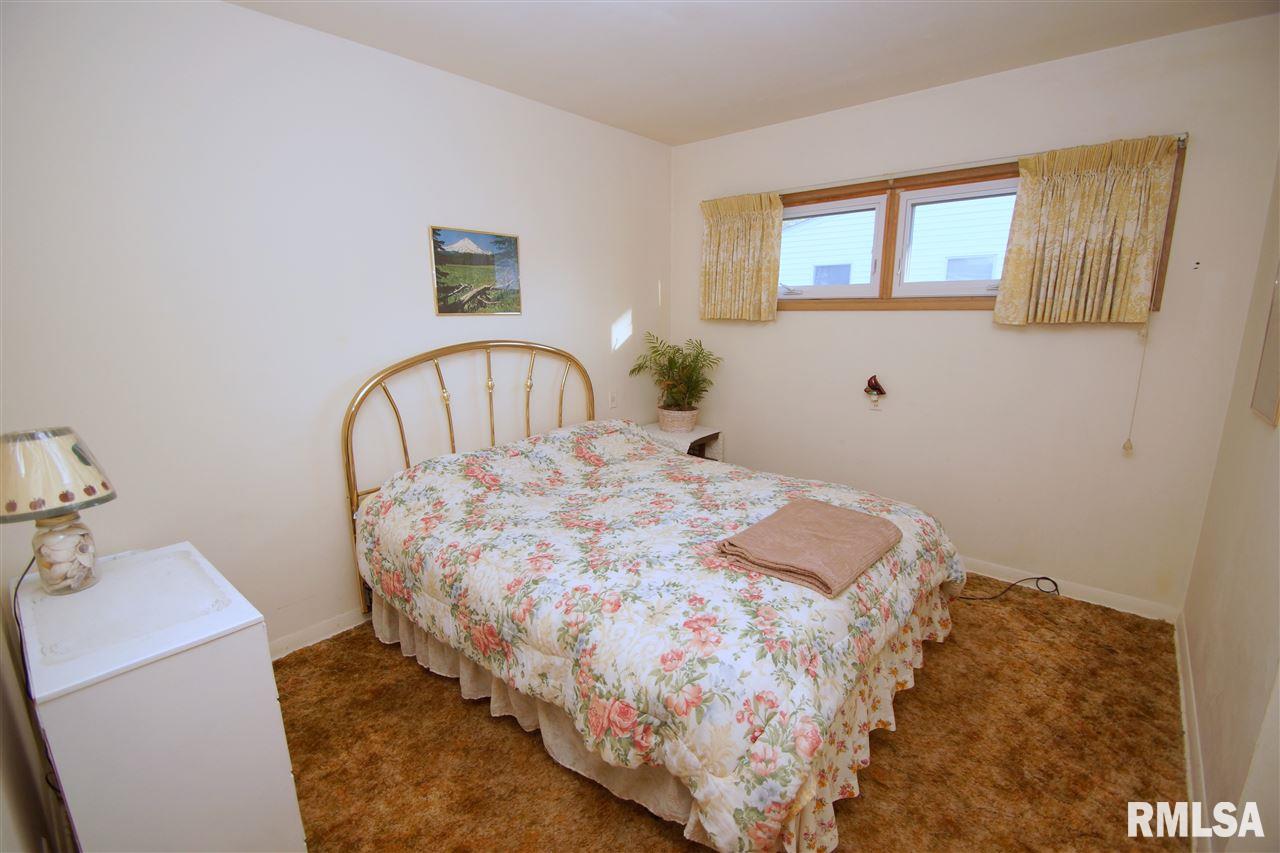 2874 Northhaven Road Davenport, IA 52804 - Photo 9 of 18 Gallery Image 9