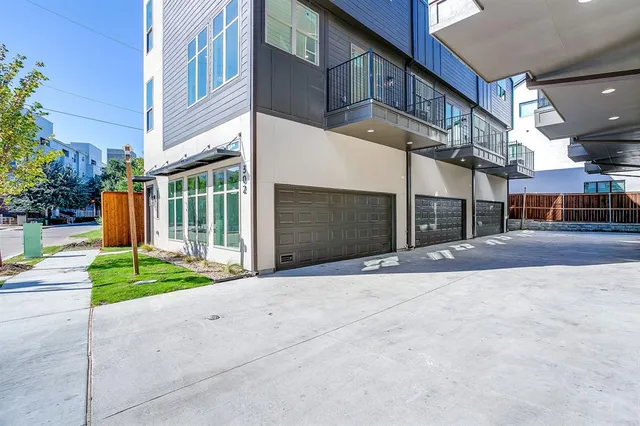 $2,750 | 302 Foch Street, Unit 160, Fort Worth, TX 76107