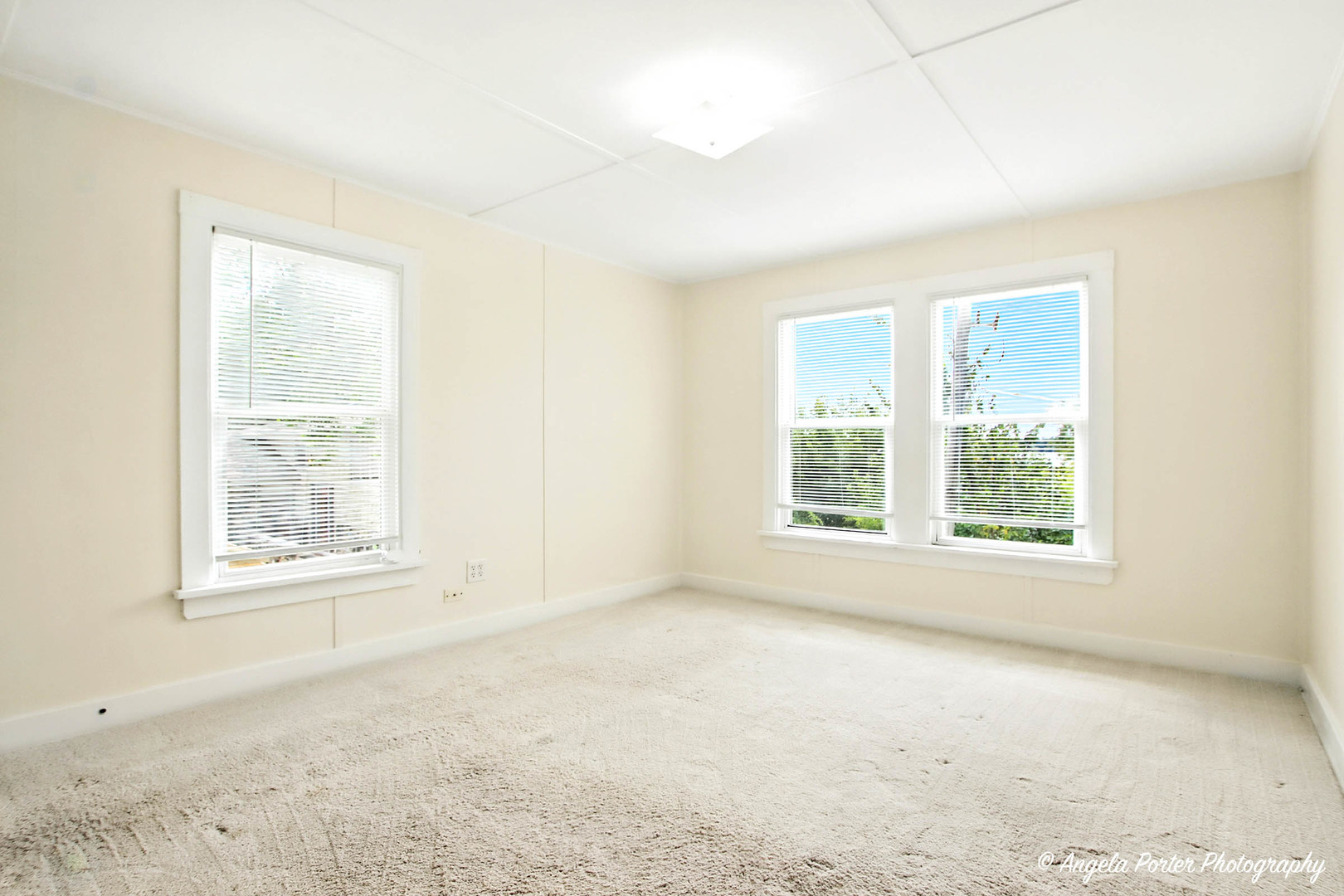 41028 North Ridge Circle Antioch, IL 60002 - Photo 21 of 29 an empty room with a window