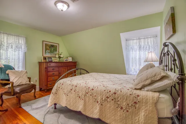 $824,900 | 33 Roberts Road, Center Conway, NH 03813