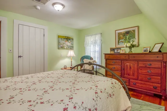 $824,900 | 33 Roberts Road, Center Conway, NH 03813