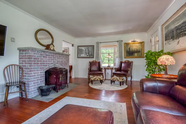 $824,900 | 33 Roberts Road, Center Conway, NH 03813