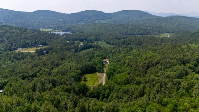 $824,900 | 33 Roberts Road, Center Conway, NH 03813