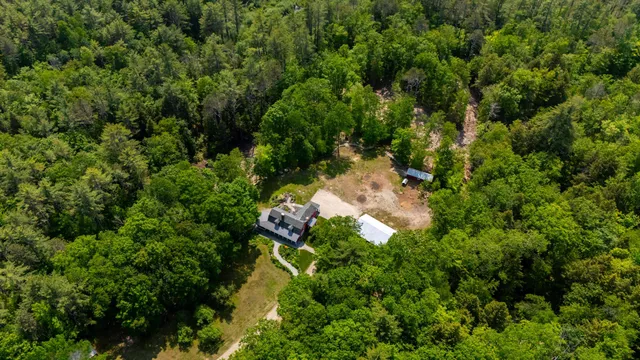 $824,900 | 33 Roberts Road, Center Conway, NH 03813