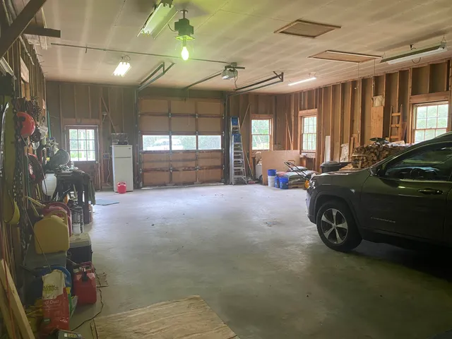 $824,900 | 33 Roberts Road, Center Conway, NH 03813