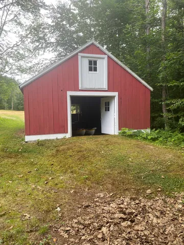 $824,900 | 33 Roberts Road, Center Conway, NH 03813